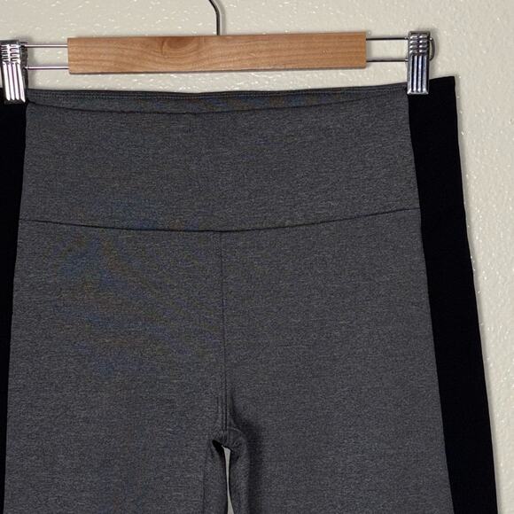 Athleta Essex Hybrid Tight Heather Women's Size Medium Gray and Black Leggings - Picture 7 of 16